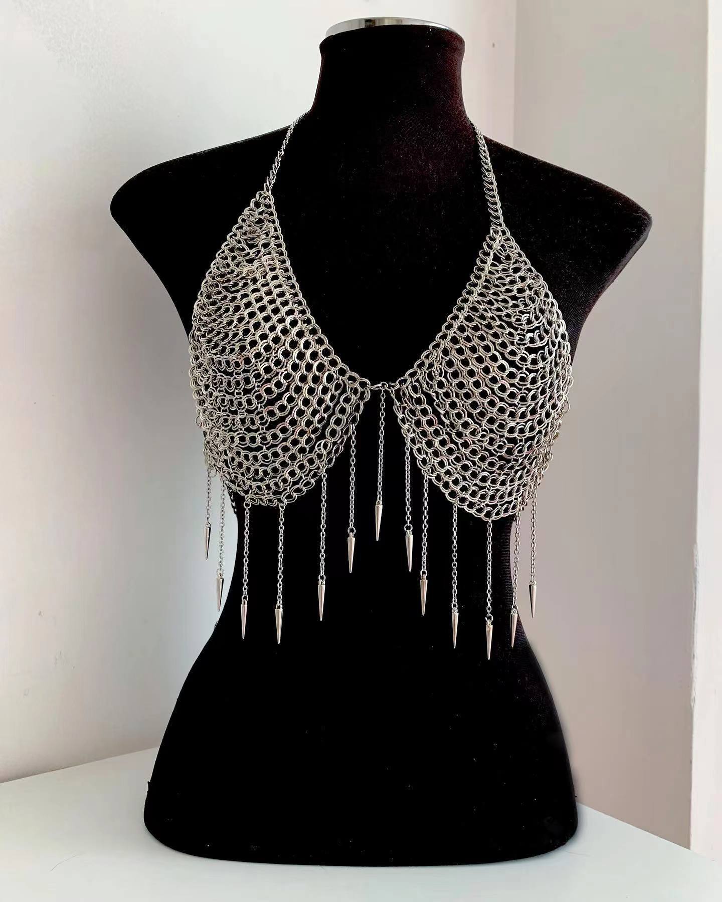 2025 180009 vest small pointed cone fringed pendant metal chain splicing combination top small vest body chain