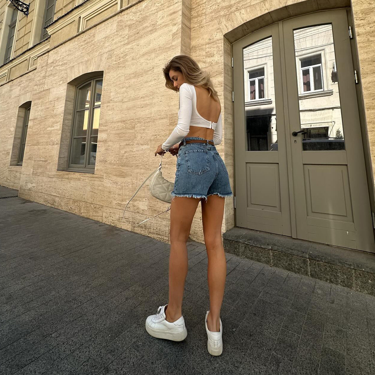 New spring high-end fashion denim skirt high waist irregular button denim skirt