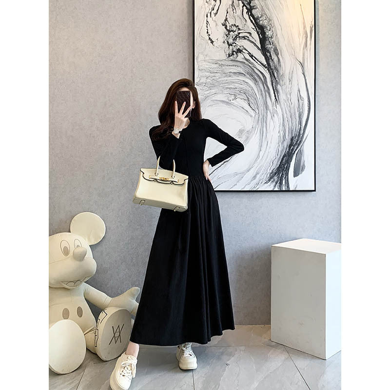 2025 In stock, Yi Mengling has the same COS style design long dress, slim and thin big pendulum dress.