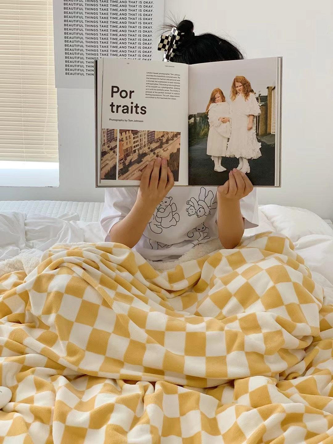 lovevop Soft Checkerboard Sherpa Blanket