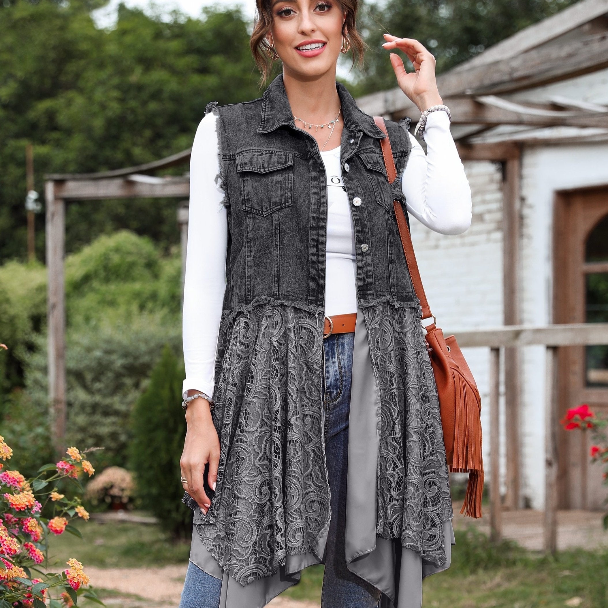 Lovevop-Raw Sleeve Trim Washed Black Denim Vest Jacket, With Long Lace Embroidery & Solid Color Skirtlike Hem, Women's Denim Jackets & Coats