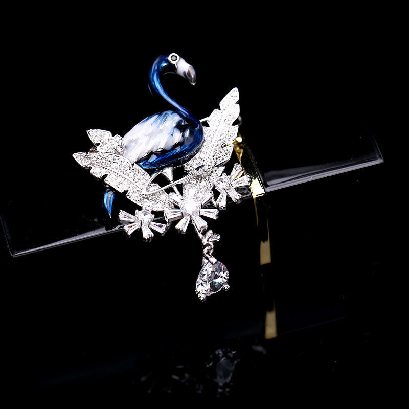 2025 Korean fashion coat accessories shine zircon temperament elegant coat high-end animal corsage flamingo brooch