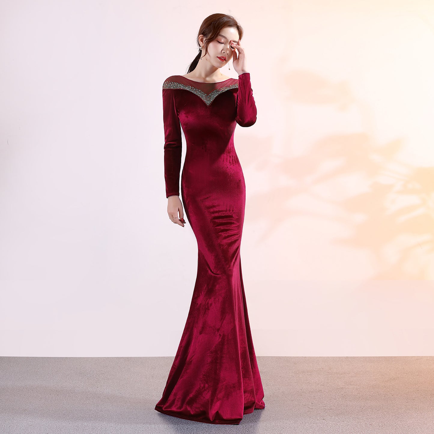 1209 Velvet Banquet Evening Dress Winter Long Sleeve Company Annual Meeting Host Long Fish Tail Party Party Party