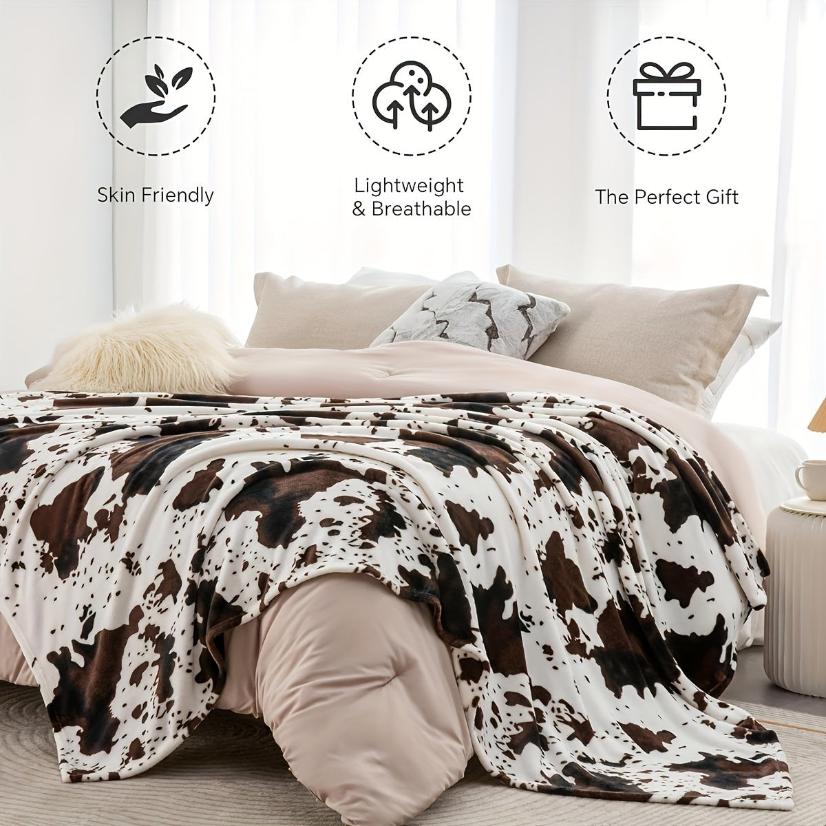 1pc Cozy Cow Print Plush Blanket - Ultra-Soft, Warm, and Lightweight for All-Season Comfort, Perfect for Daughters, Adults, Students, and Teens - Great for Indoors, Outdoors, Camping, and Travel