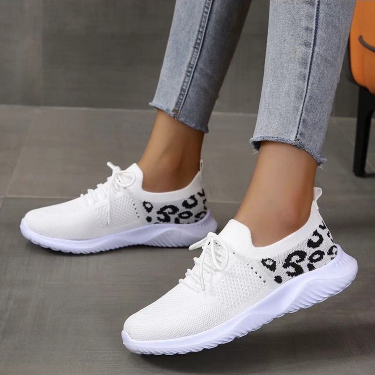 「lovevop」Women's Casual Sneakers, Flying Woven Leopard Pattern Breathable Lace-up Running Shoes, Women's Footwear