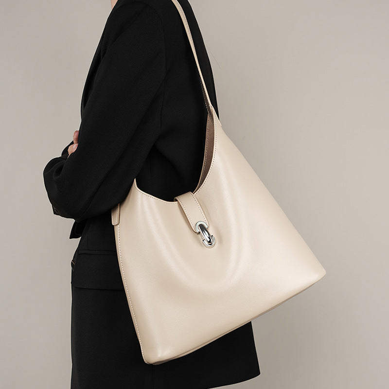 Autumn and summer popular new niche portable tote bag for women's summer cowhide large capacity single shoulder underarm messenger bag for women