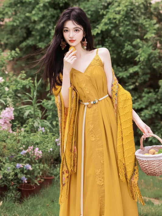 Summer is very beautiful, southern  seaside vacation dress, suspender long dress with shawl suit skirt, yellow grassland dress.