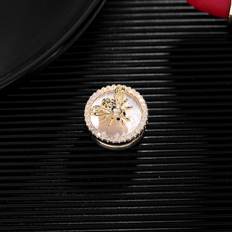 2025 Little bee magnetic anti-light artifact shell magnet brooch cute Japanese fixed clothes neckline accessories
