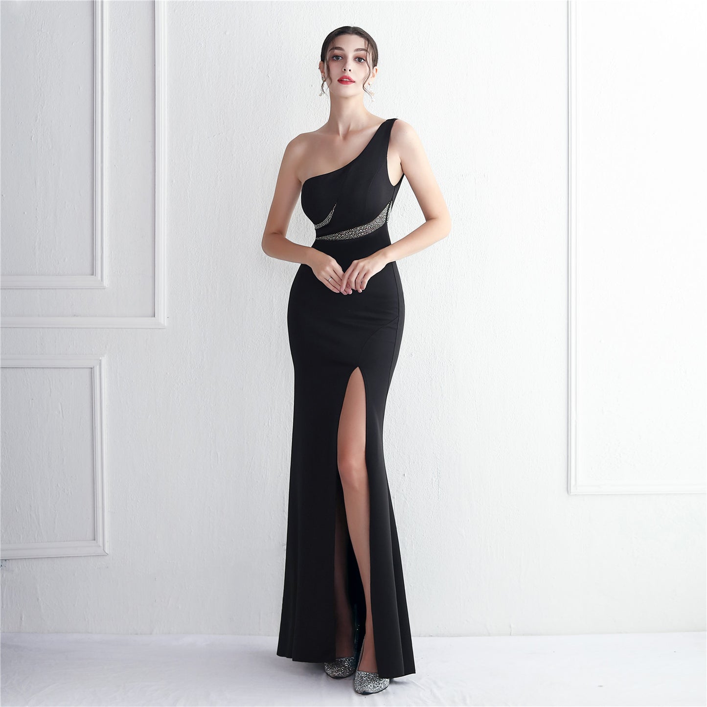 19297 #Long one-shoulder toasting dress with diamonds Thank you banquet Slim fish tail skirt Wedding car model Exhibition dress