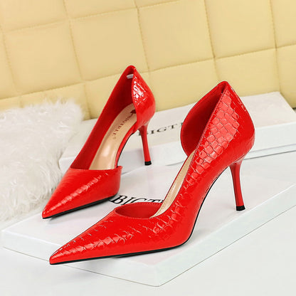 2025 8238  fashion banquet women's shoes high heel thin heel shallow mouth pointed side hollow retro patent leather stone pattern single shoes