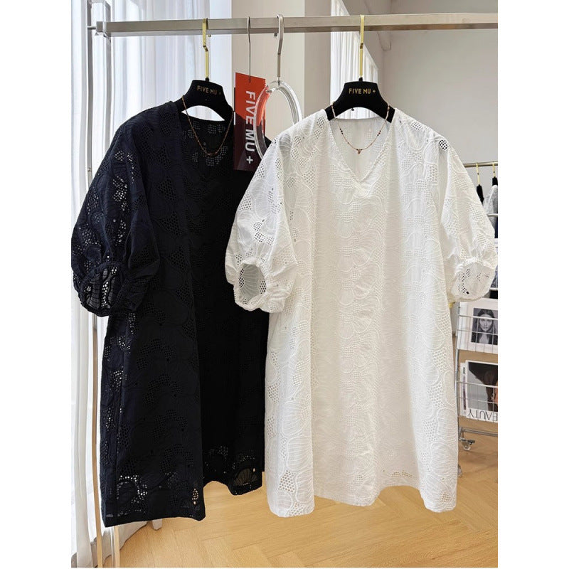 3604 Hollow lace lantern short-sleeved Korean V-neck dress for women's summer super good-looking unique and beautiful skirt