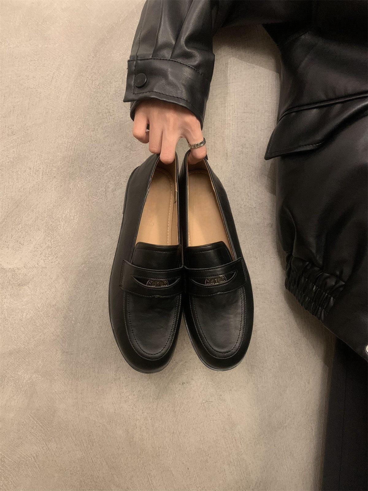 2025  British college style flat-bottomed small leather shoes women's autumn popular new fashionable round head casual versatile loafer single shoes