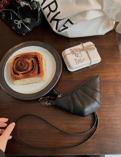 LOVEVOP Wholesale neck small change bag cute croissant bag design sense niche mini concave shape crossbody lipstick earphone bag