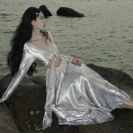 2025 high sense pure desire Spice girl style hollow v-neck dress temperament celebrity thin tube top waist long skirt