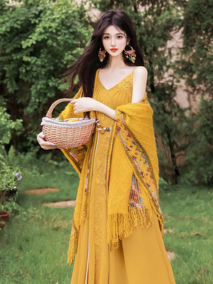 Summer is very beautiful, southern  seaside vacation dress, suspender long dress with shawl suit skirt, yellow grassland dress.