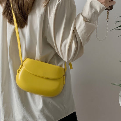 LOVEVOP 2025 Summer new ins red saddle bag messenger bag Hong Kong style retro pressing case mobile phone bag mini messenger bag