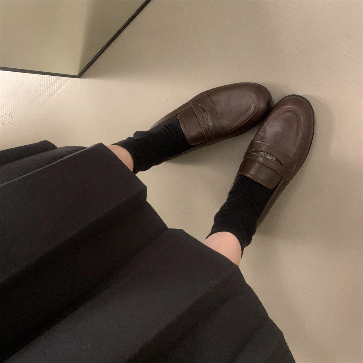 2025  British college style flat-bottomed small leather shoes women's autumn popular new fashionable round head casual versatile loafer single shoes