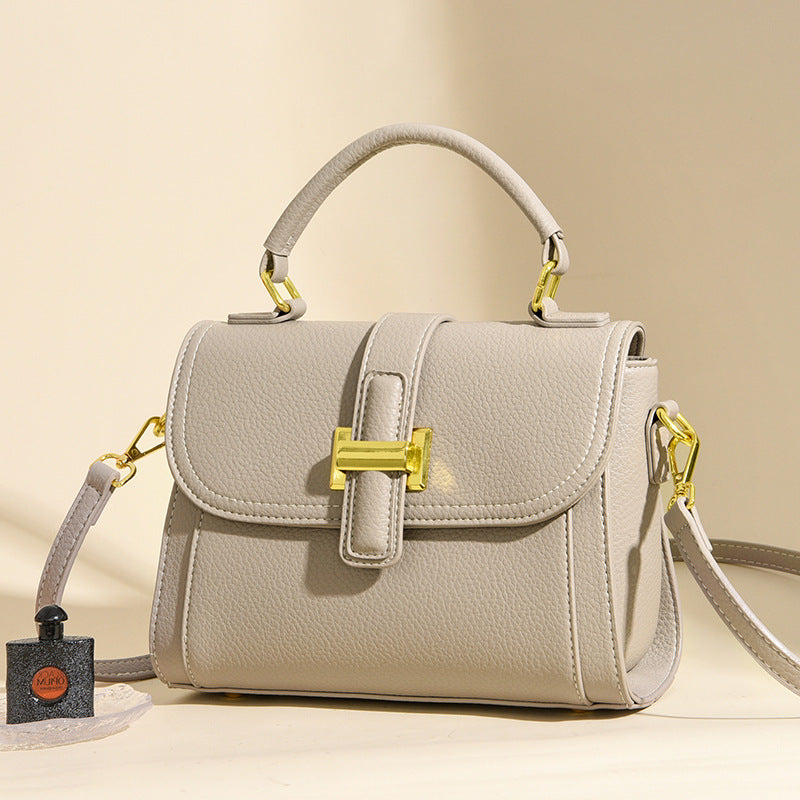 2025 Bags Autumn and Winter Premium Sense Delicate Handbags Women's Fashion Large Capacity Bags Crossbody Women's Versatile Shoulder Bags Wholesale