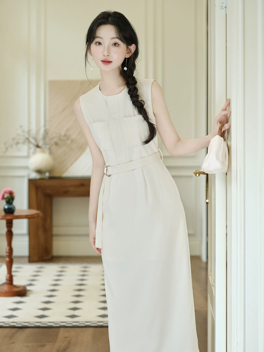 commuting wear white sleeveless vest dress women's summer 2025 new small temperament waist A-shaped skirt