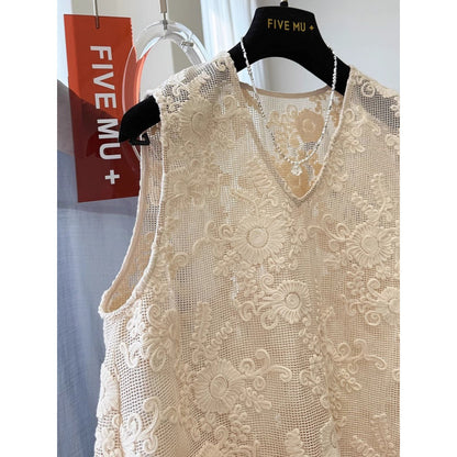 High-end Korean V-neck hollowed-out embroidered lace vest for women's summer stacking single wear sleeveless A-shaped top and shirt