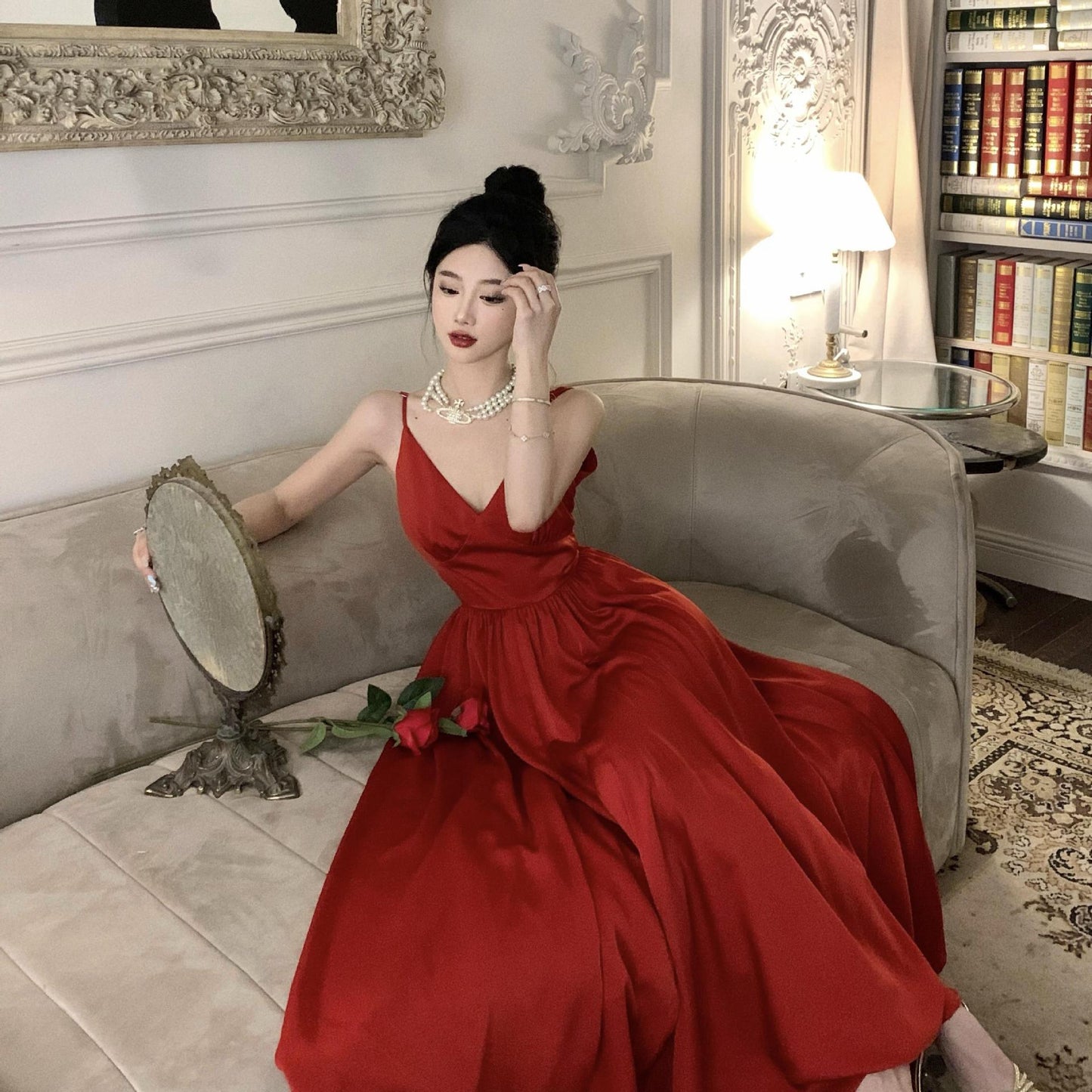 2025 Hepburn careful white retro red V-neck suspenders large skirt backless dress dressing gown dress dress