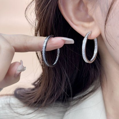 2025 New New  large circle niche design ear buckle personality fashion light luxury style slightly inlaid zircon earrings women