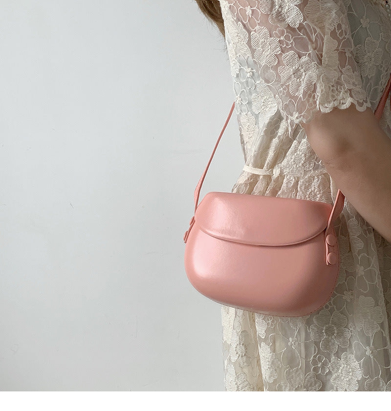 LOVEVOP 2025 Summer new ins red saddle bag messenger bag Hong Kong style retro pressing case mobile phone bag mini messenger bag