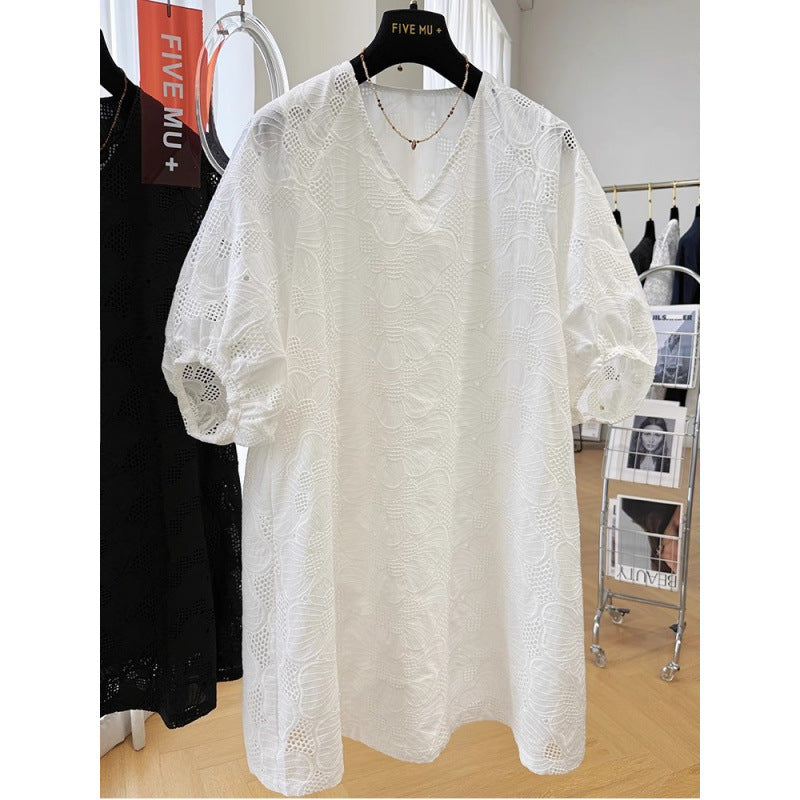 3604 Hollow lace lantern short-sleeved Korean V-neck dress for women's summer super good-looking unique and beautiful skirt