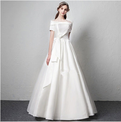 2025 light wedding dress certificate registration dress small white dress satin door dress Korean temperament small bride engagement