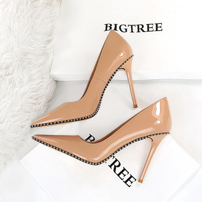 2025 9611-2  sexy super high heel retro metal chain rivet patent leather shallow mouth pointed high heels women's single shoes