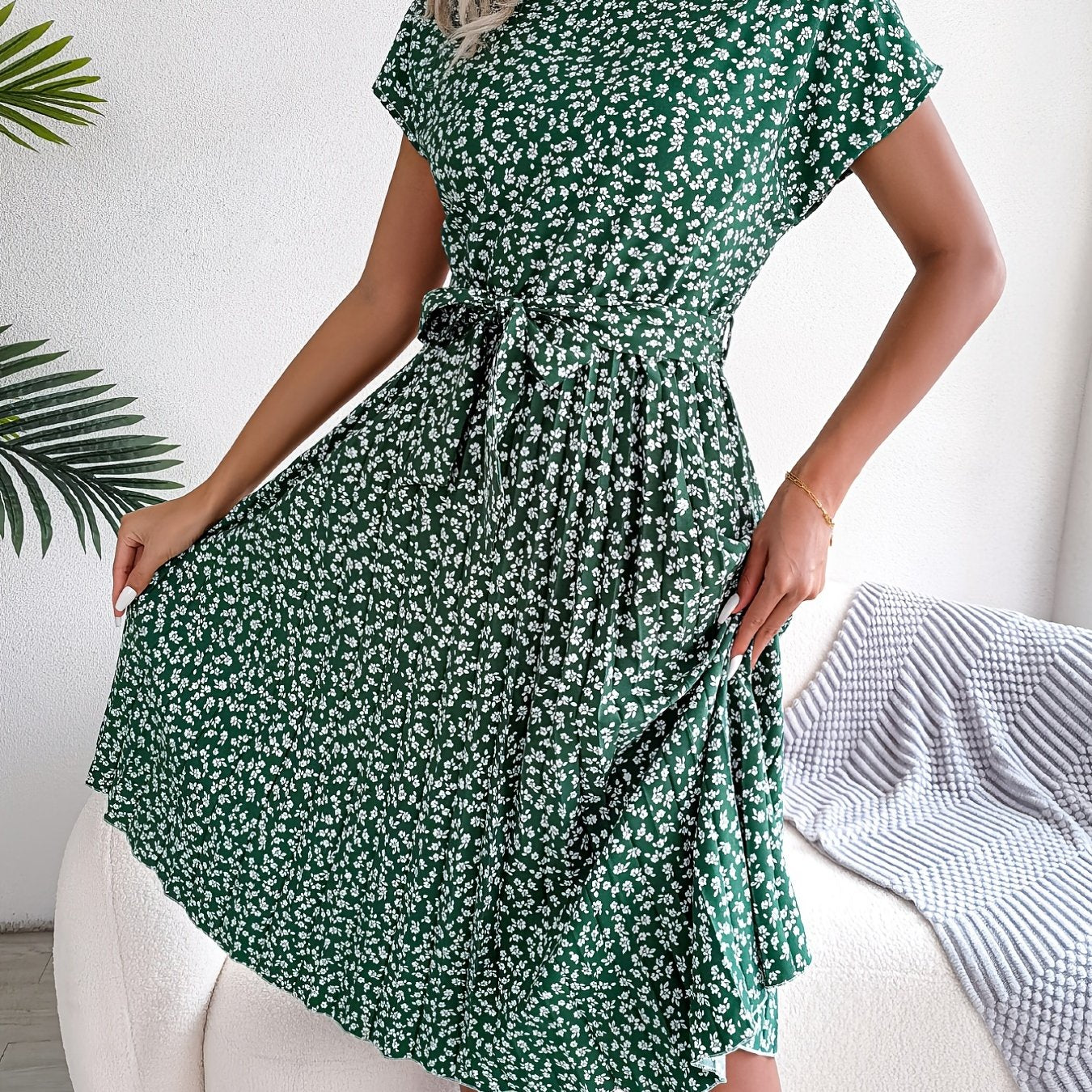 「lovevop」Stylish Floral Print Belted Dress, Crew Neck Short Sleeve Dress, Casual Every Day Dress, Women's Clothing
