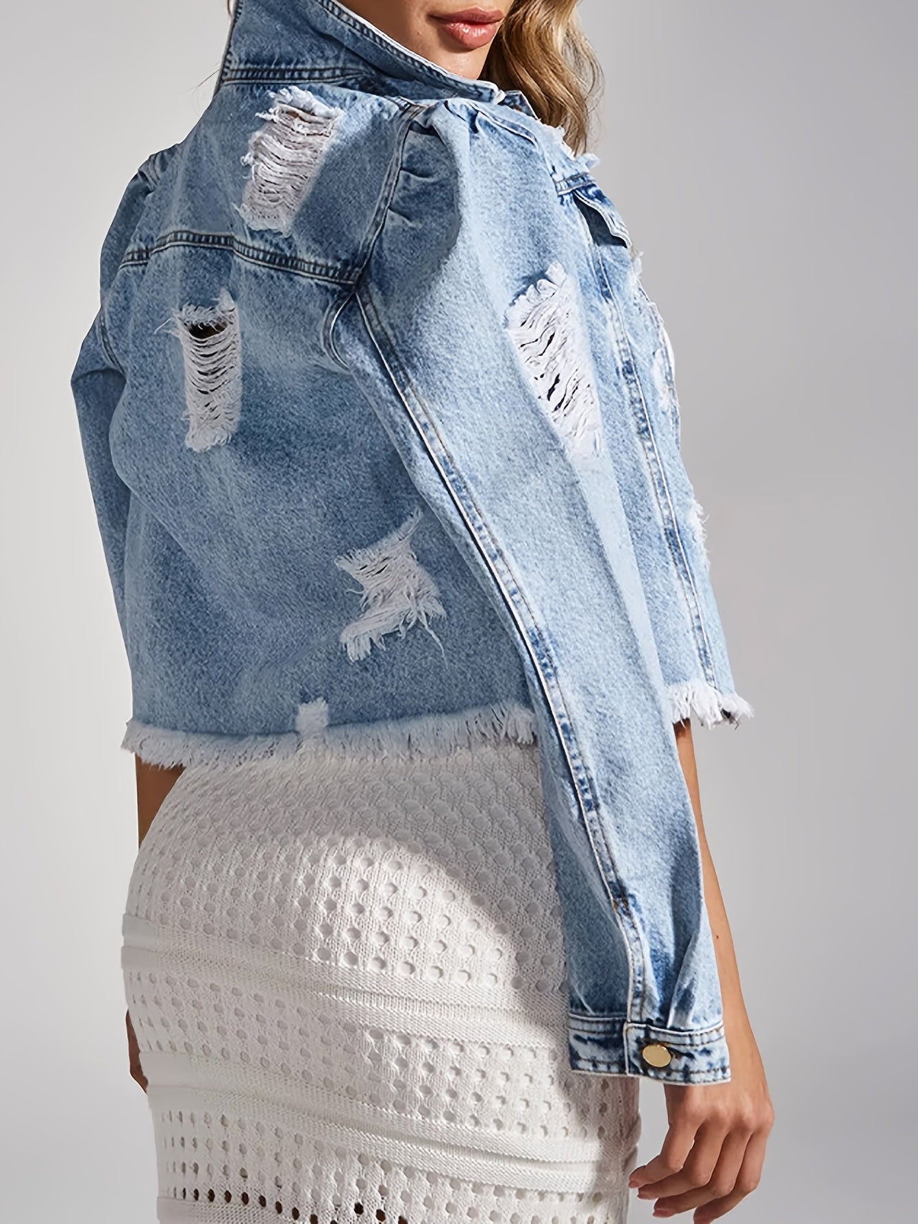 Lovevop-Long Sleeve Distressed Cropped Denim Jacket, Raw Hem Frayed Fabrics Flap Pocket Light Blue Denim Coats, Women's Denim Jackets & Clothing