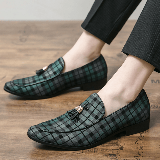 lovevop Men Microfiber Breathable Lattice Pattern Soft Sole Slip on Casual Business Shoes