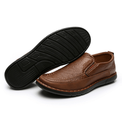 lovevop Men Slip Resistant Slip on Elastic Band Soft Sole Causal Daily Oxfords