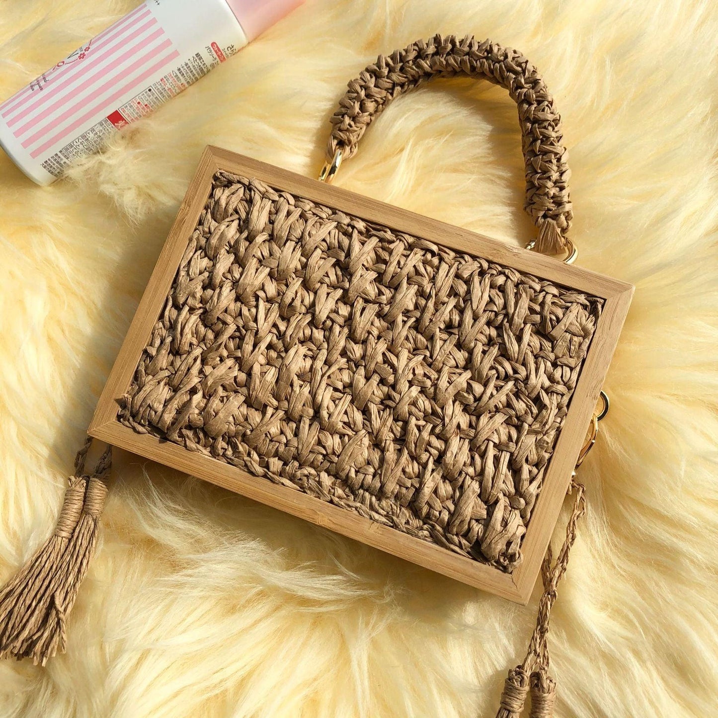 lovevop Wooden Frame Straw Bag