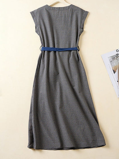 Women's Literary Plaid Sleeveless Tie Dress