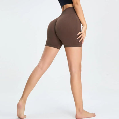 Hip lift three-quarter yoga pants