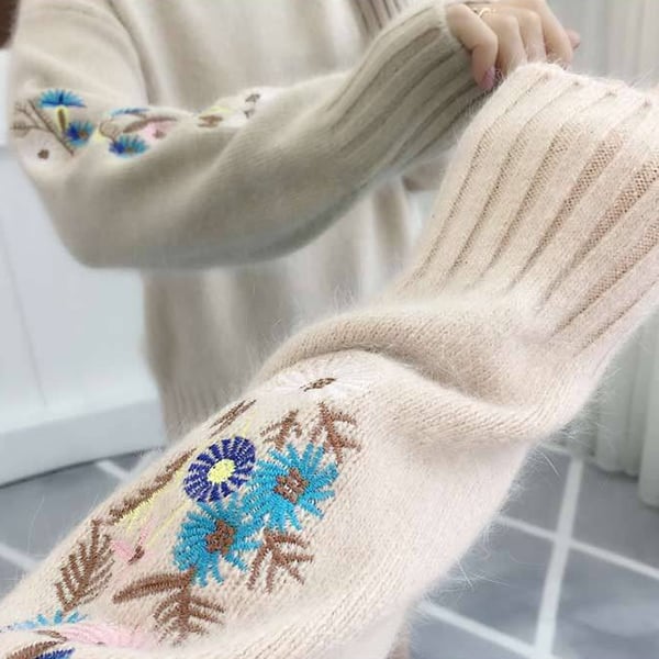 Knitted Floral Embroidery Thick Sweater